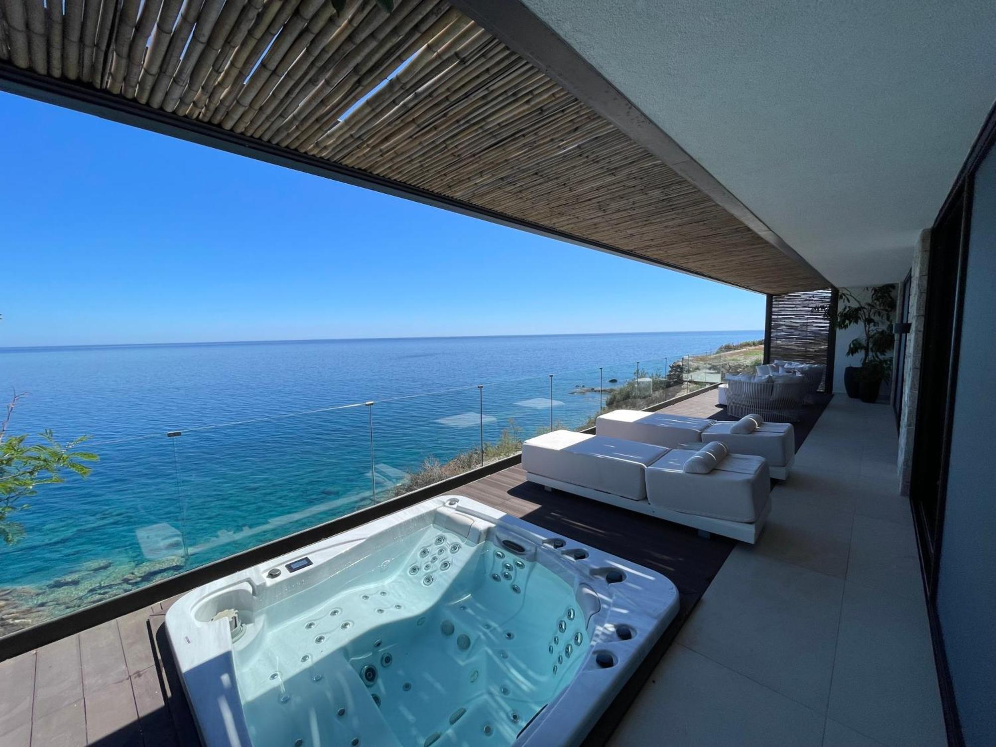 Mystique Luxury Suite Achlia Bagian luar foto
