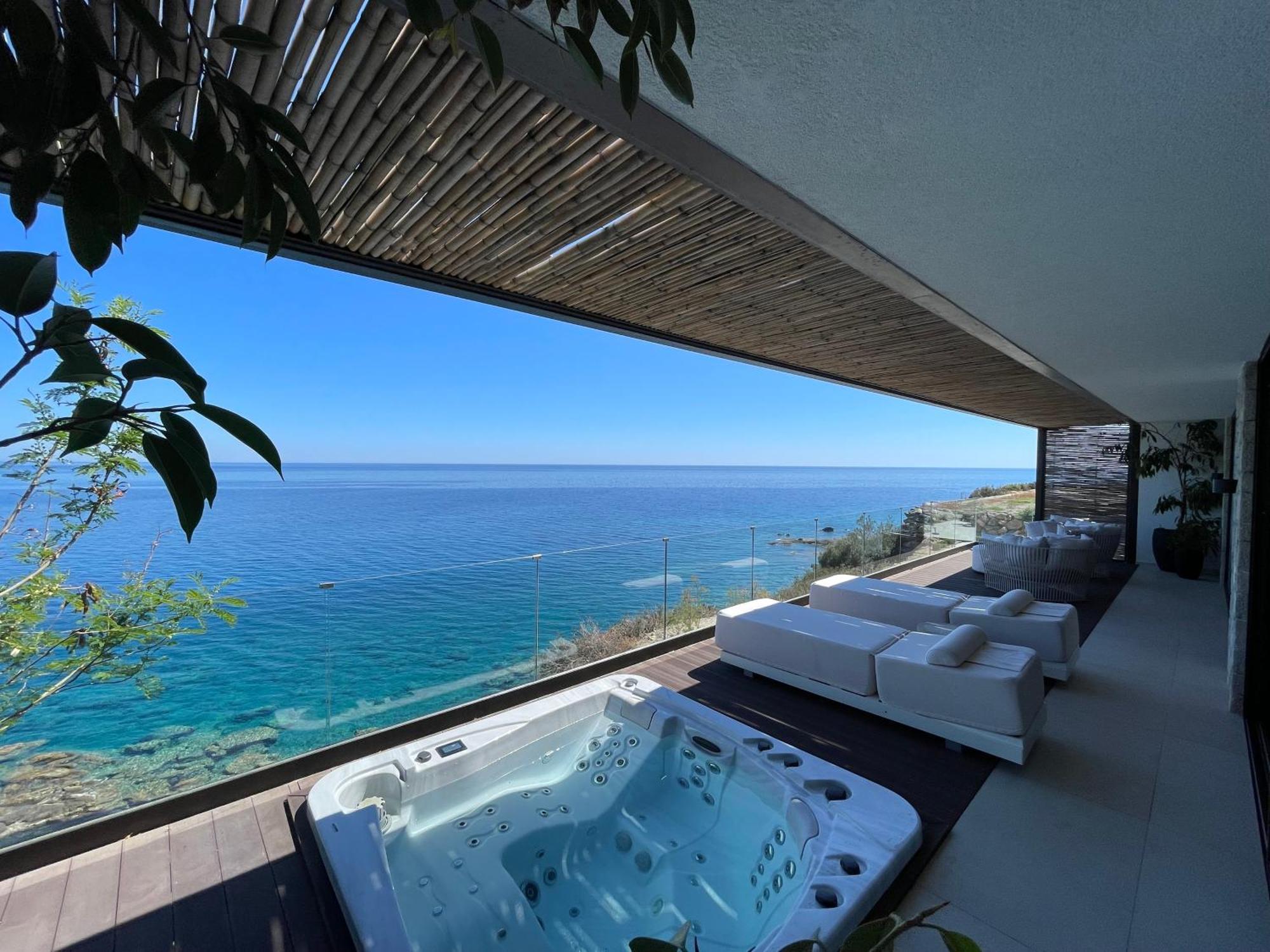 Mystique Luxury Suite Achlia Bagian luar foto